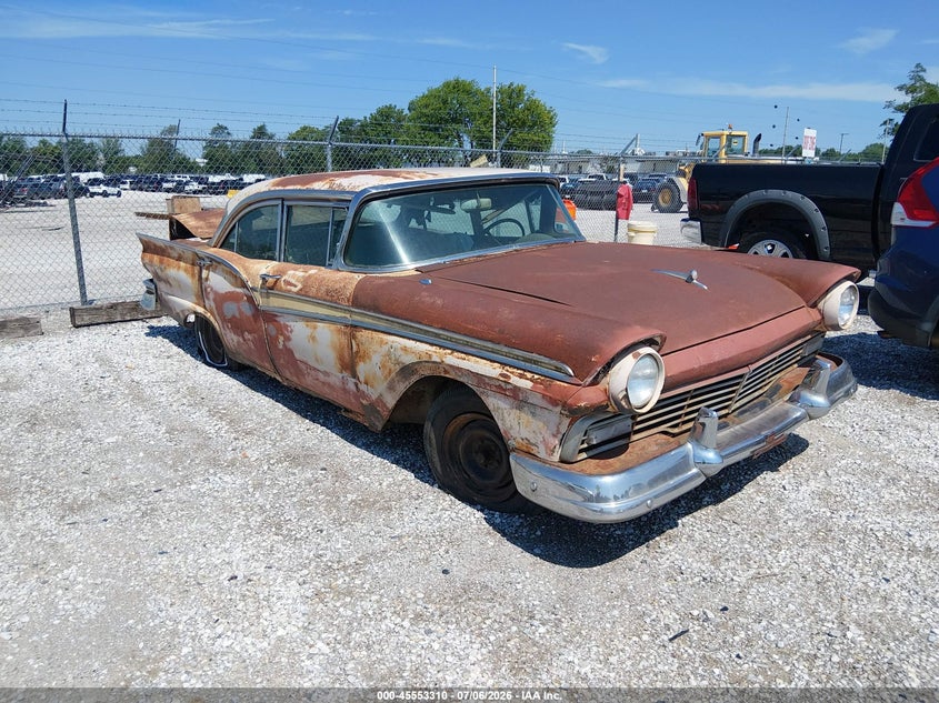 1957 FORD 4 DOOR SEDAN auction photo 1