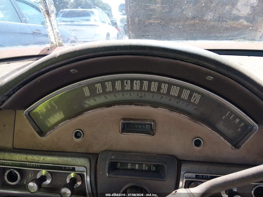 1957 FORD 4 DOOR SEDAN auction photo 7
