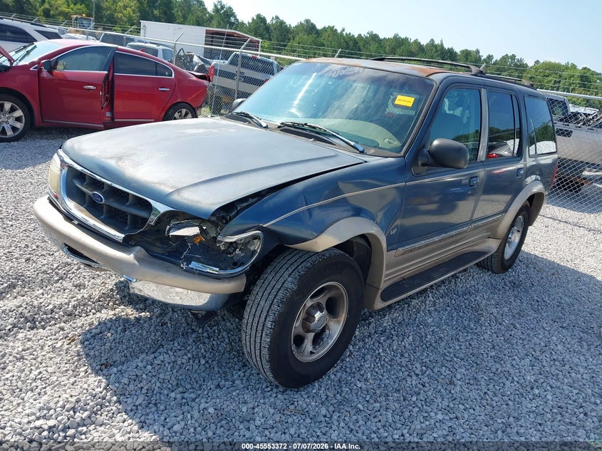 1998 Ford Explorer, Left Front, IAAI, VIN 1FMZU32P4WZC04842 — photo 2