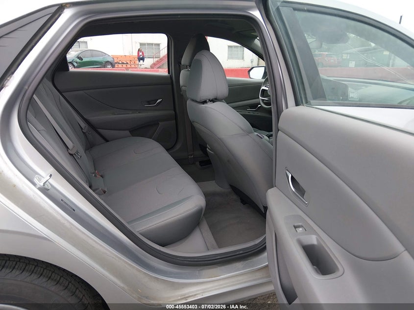 2021 HYUNDAI ELANTRA auction photo 8