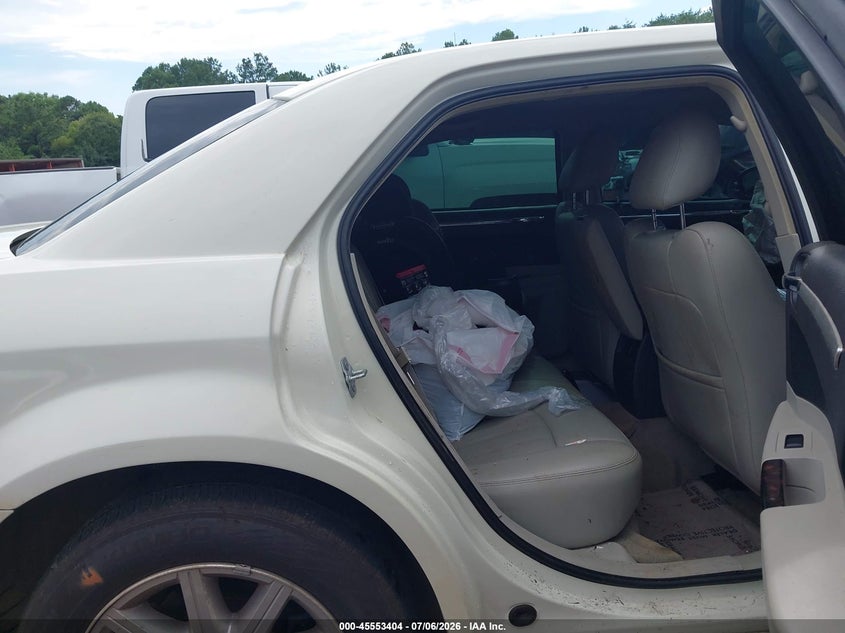 2007 CHRYSLER 300C auction photo 8