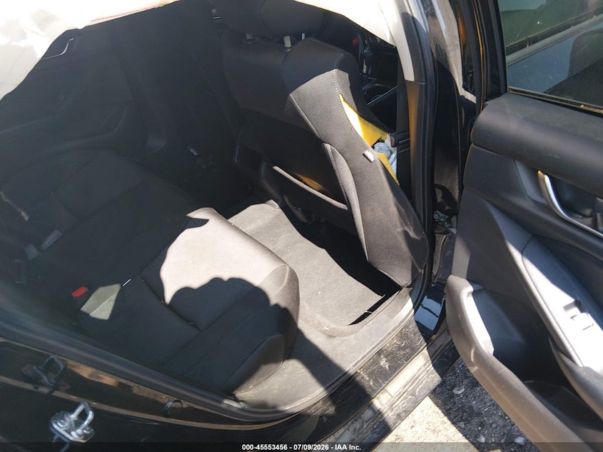 2018 HONDA ACCORD auction photo 8