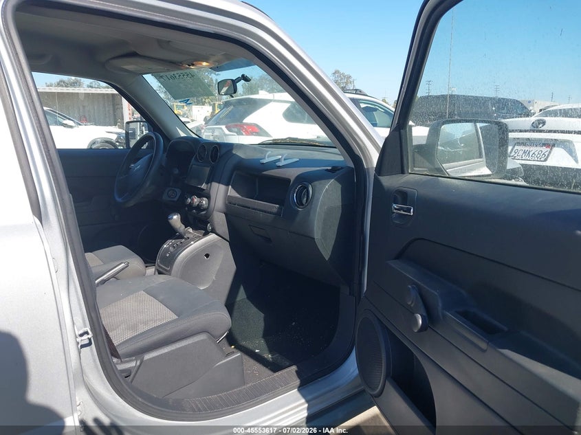 2010 JEEP PATRIOT auction photo 5