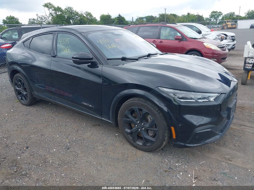 Vin: 3fmtk3su4pma83976, lot: 46051976, ford mustang mach-e premium 2023 img_1