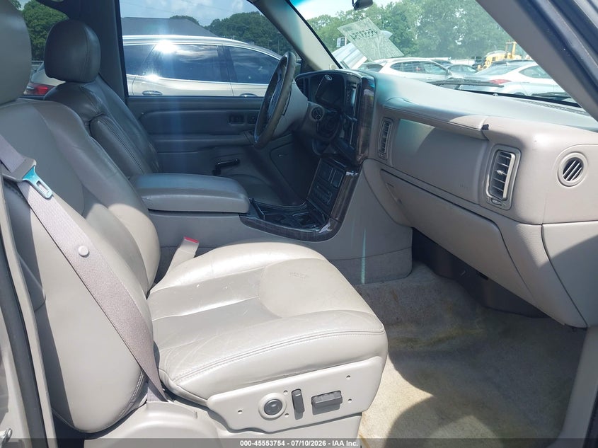 2005 GMC YUKON auction photo 5