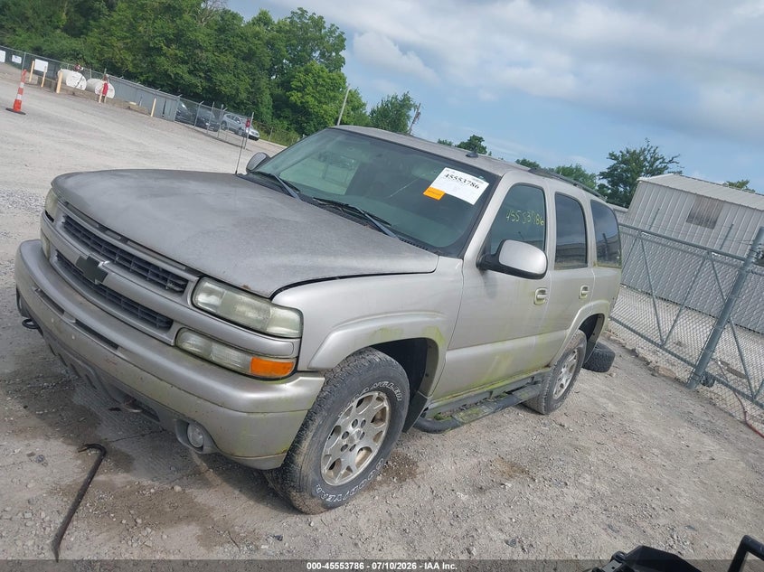 2004 CHEVROLET TAHOE auction photo 2