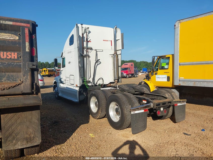 2007 FREIGHTLINER CONVENTIONAL auction photo 3