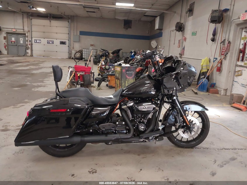 2018 Harley-Davidson Fltrxs Road Glide Special VIN: 1HD1KTC19JB641981 Lot: 45553847
