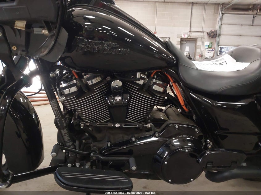 2018 Harley-Davidson Fltrxs Road Glide Special VIN: 1HD1KTC19JB641981 Lot: 45553847