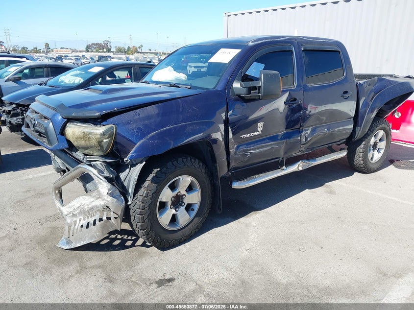 2013 TOYOTA TACOMA auction photo 2