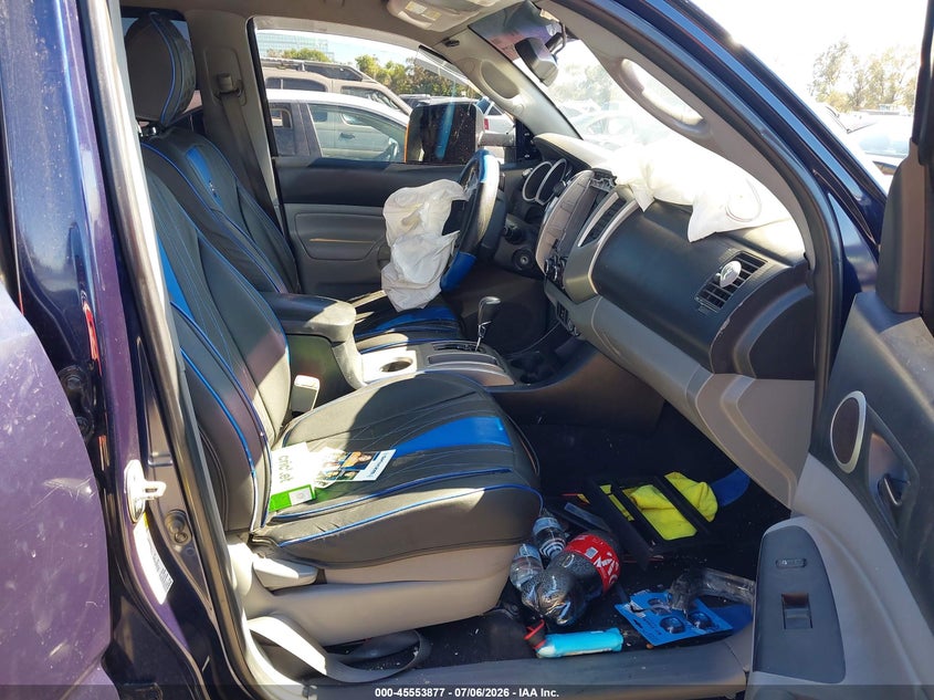 2013 TOYOTA TACOMA auction photo 5