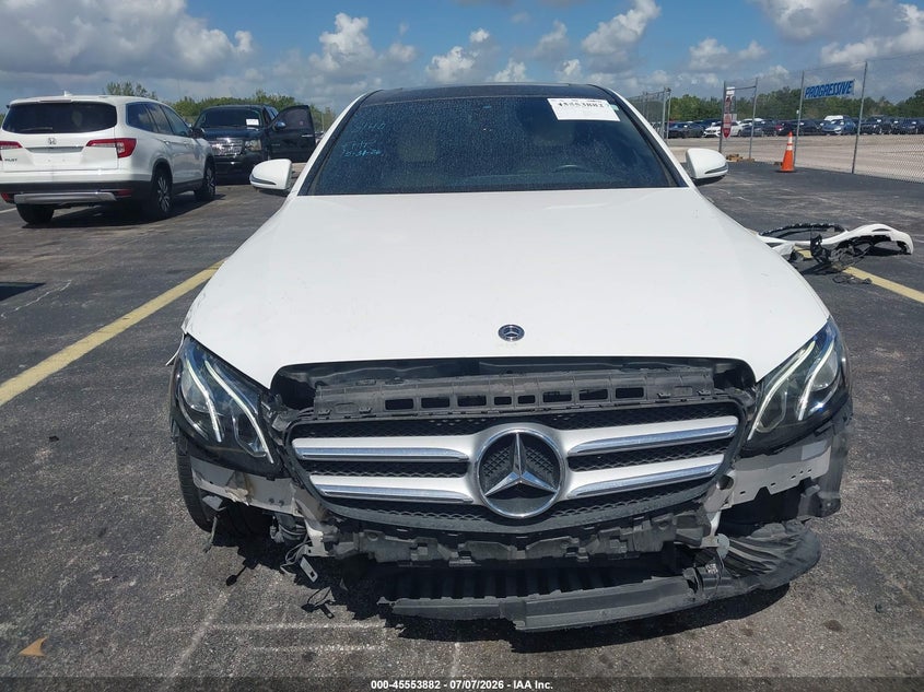 MERCEDES-BENZ E 300 2018 VIN WDDZF4JB6JA318140