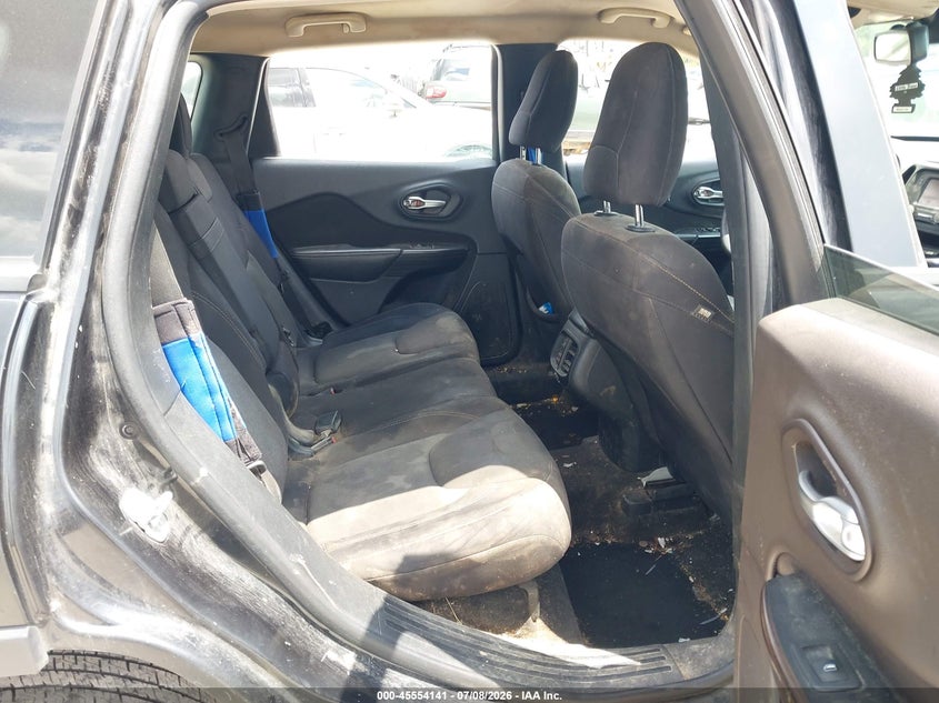 2016 JEEP CHEROKEE auction photo 8