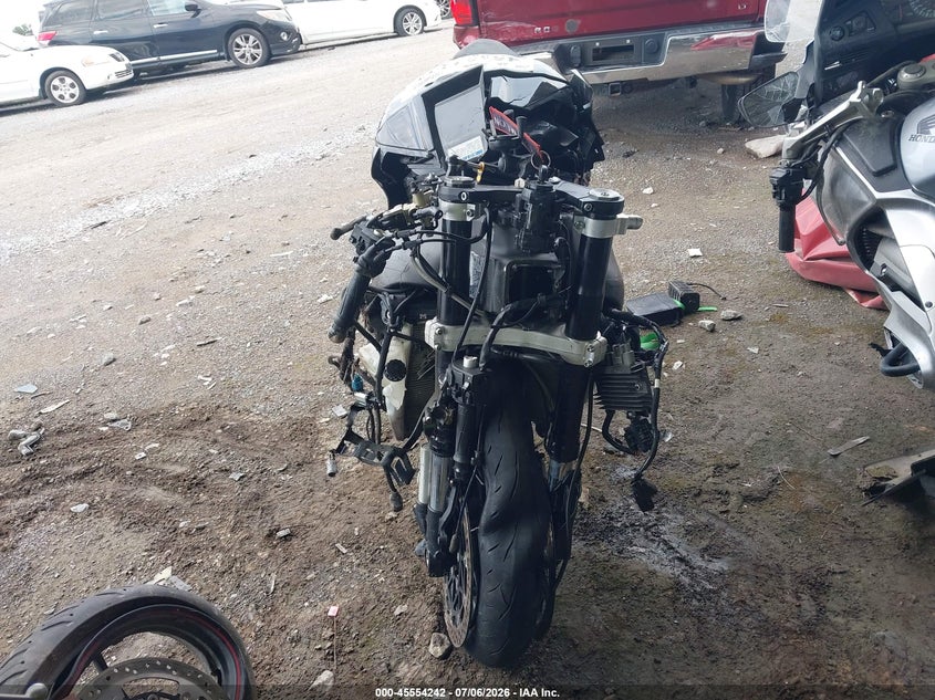 2020 KAWASAKI ZX1002 auction photo 5