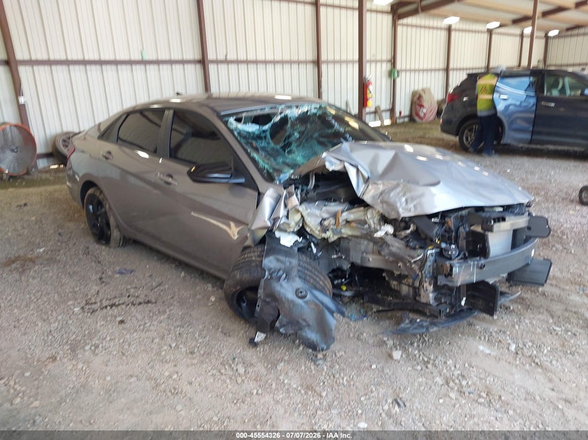 2026 HYUNDAI ELANTRA auction photo 1