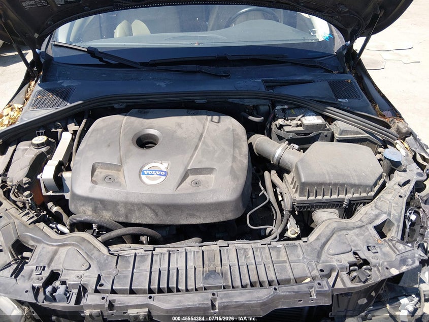 2015 Volvo S60 T5 Platinum VIN: YV140MFM8F1351805 Lot: 45554384