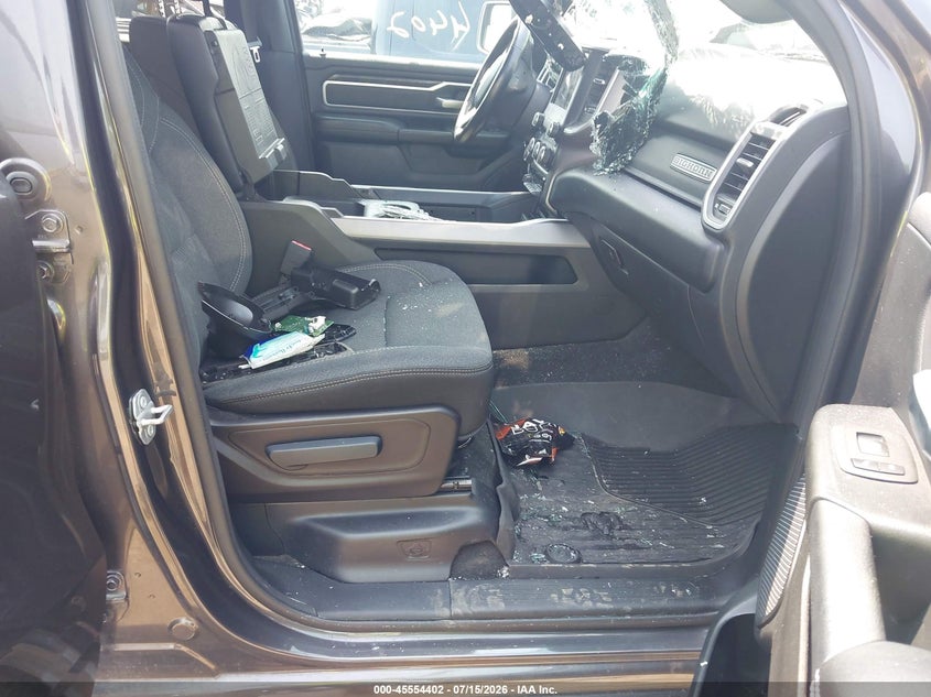 2020 RAM 1500 auction photo 5