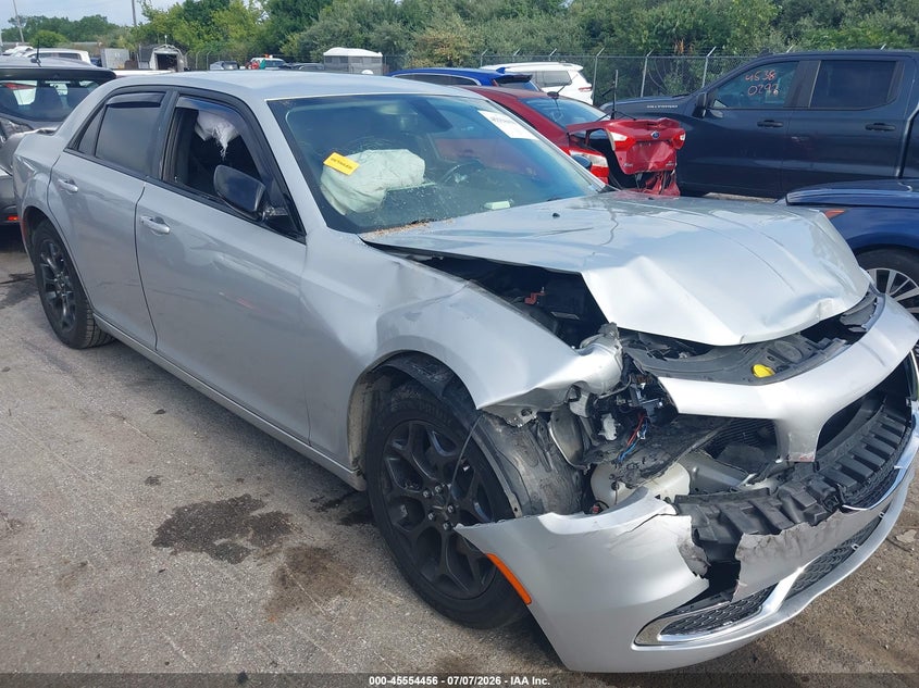 2019 Chrysler 300