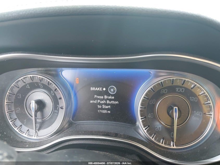 2019 CHRYSLER 300 auction photo 7