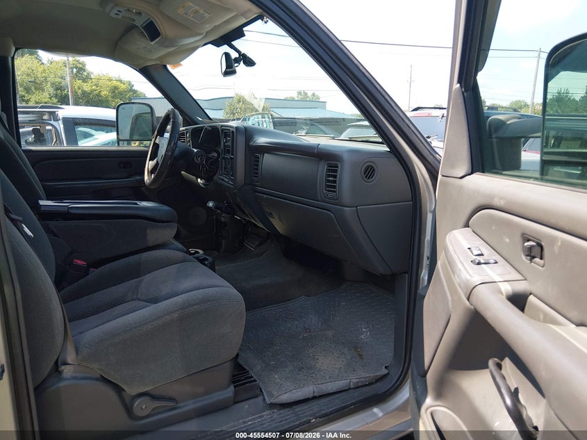 2004 CHEVROLET SILVERADO PICKUP 8.1L V-8 330HP