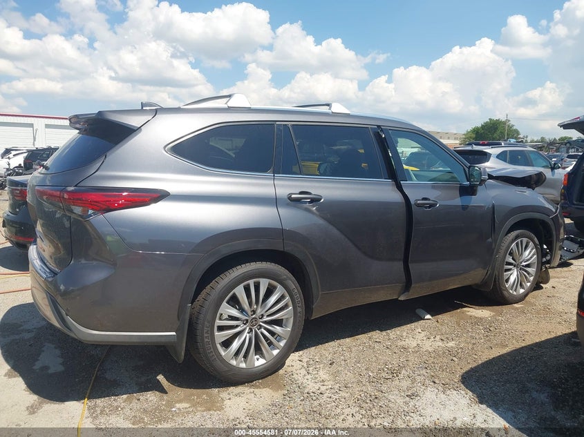TOYOTA HIGHLANDER - zdjęcie 13