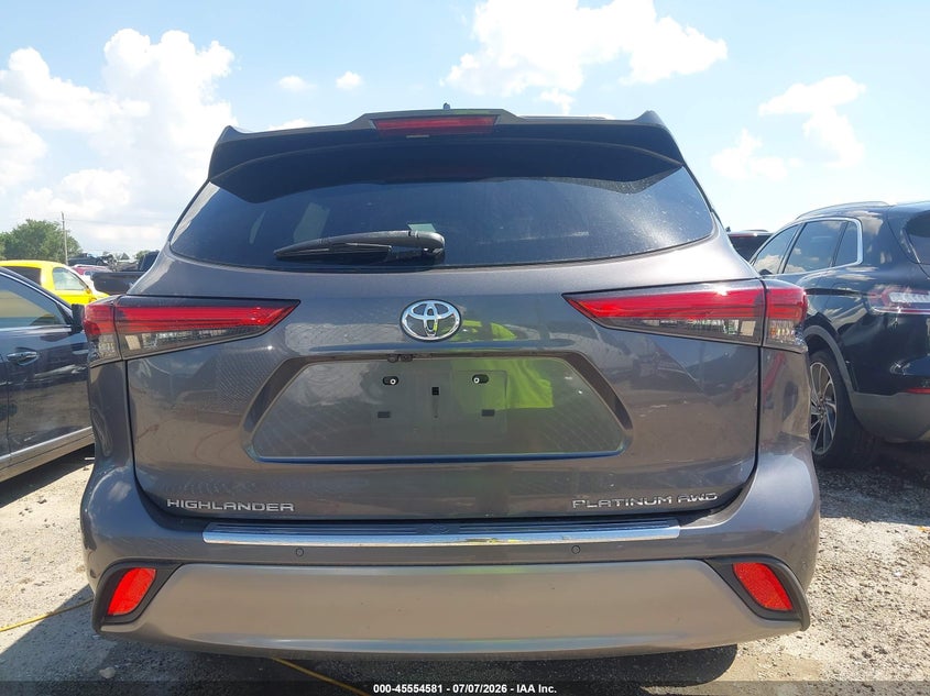 TOYOTA HIGHLANDER - zdjęcie 16