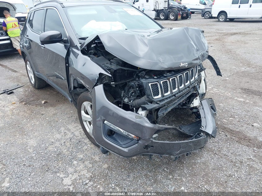 2018 Jeep Compass Latitude 4X4 VIN: 3C4NJDBB5JT265011 Lot: 45554642