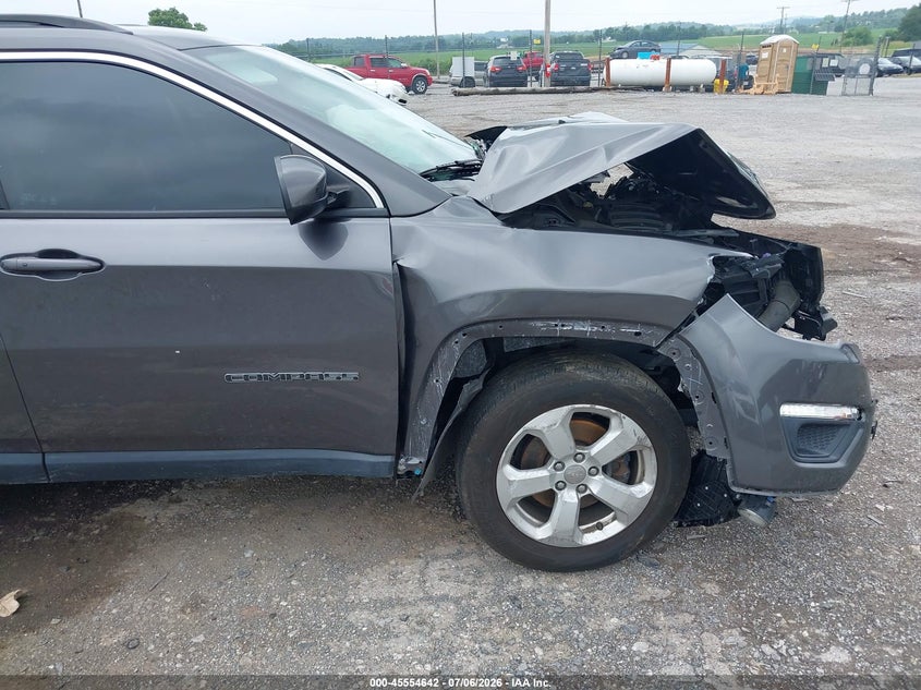 2018 Jeep Compass Latitude 4X4 VIN: 3C4NJDBB5JT265011 Lot: 45554642