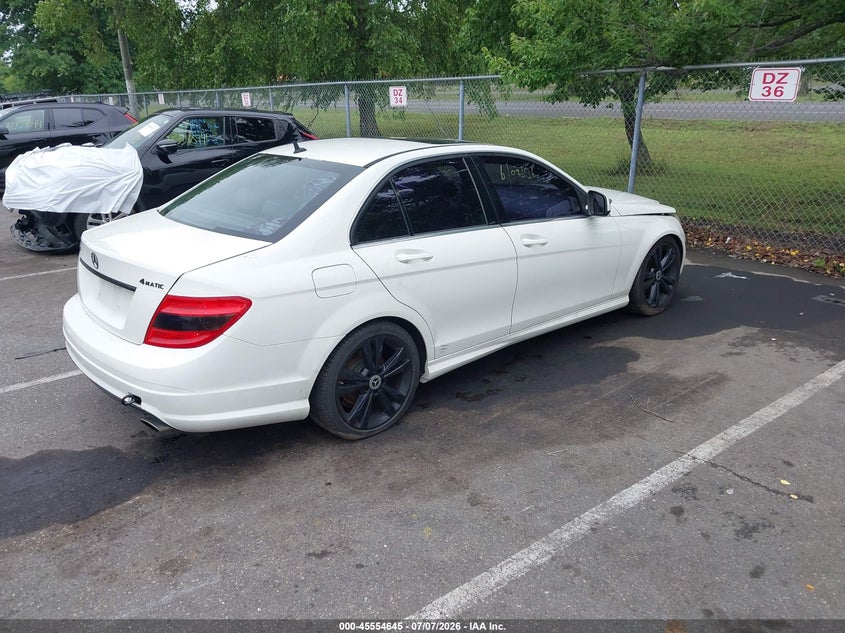 2009 MERCEDES-BENZ C 300 — zdjęcie 4