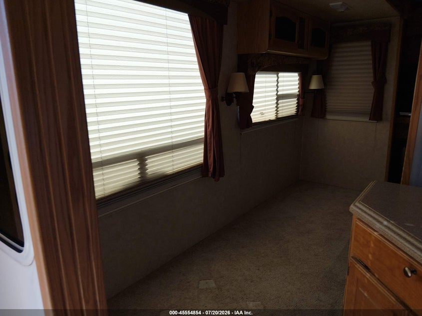 2007 FOREST RIVER CEDAR CREEK auction photo 8