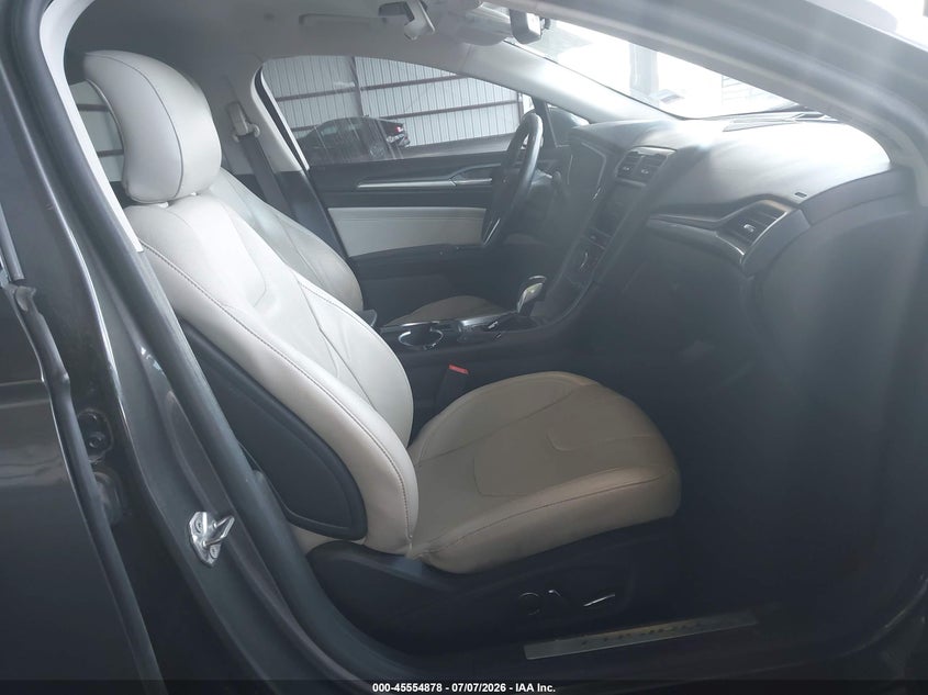 2015 FORD FUSION HYBRID auction photo 5