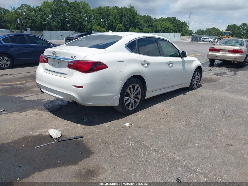 2015 INFINITI Q70 auction photo 4