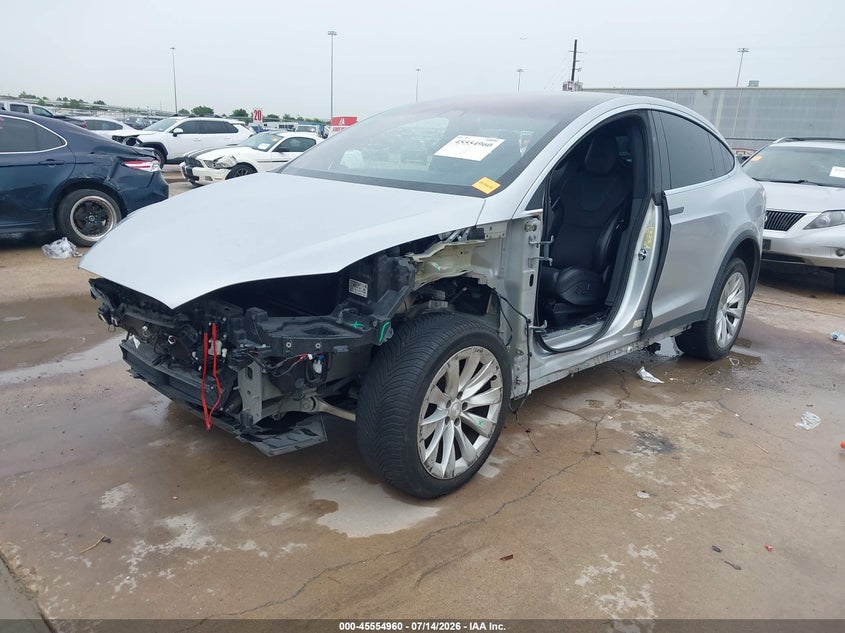 2017 Tesla Model X 100D/75D/90D VIN: 5YJXCDE21HF078372 Lot: 45554960