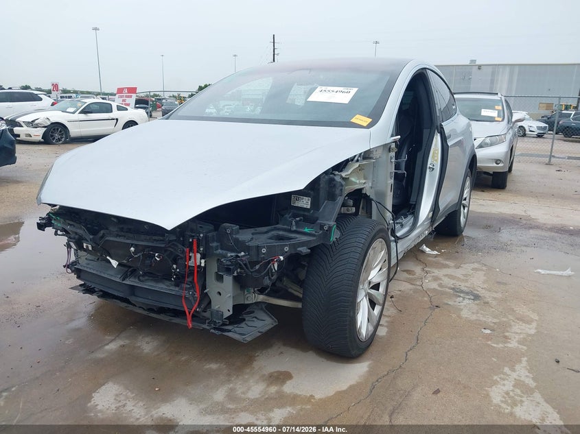 2017 Tesla Model X 100D/75D/90D VIN: 5YJXCDE21HF078372 Lot: 45554960