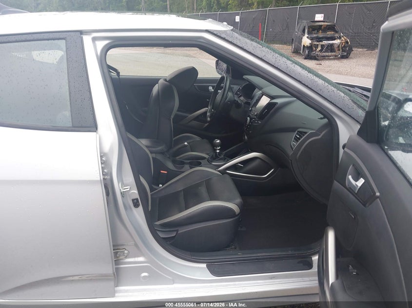 2016 HYUNDAI VELOSTER auction photo 5