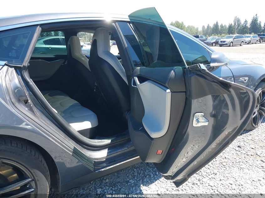 2016 Tesla Model S 60D/70D/75D/85D/90D VIN: 5YJSA1E21GF129396 Lot: 45555091