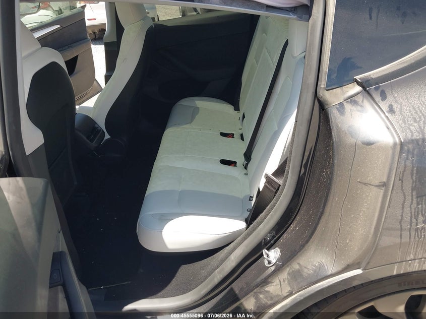 2025 Tesla Model Y Performance Dual Motor All-Wheel Drive VIN: 7SAYGDEF0SF237579 Lot: 45555096