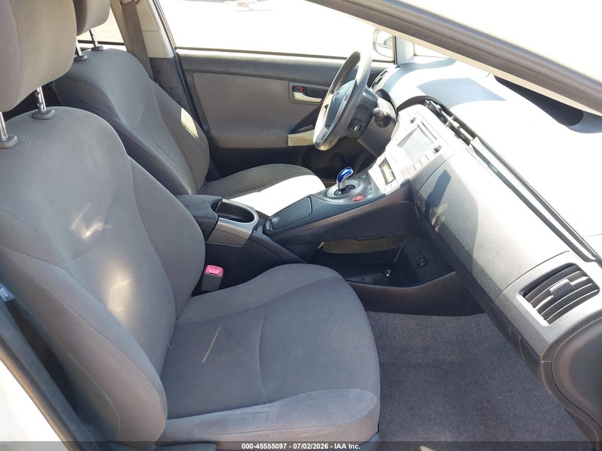 2013 TOYOTA PRIUS auction photo 5