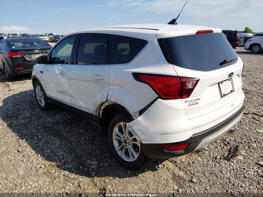 2019 FORD ESCAPE SE — Фото 3