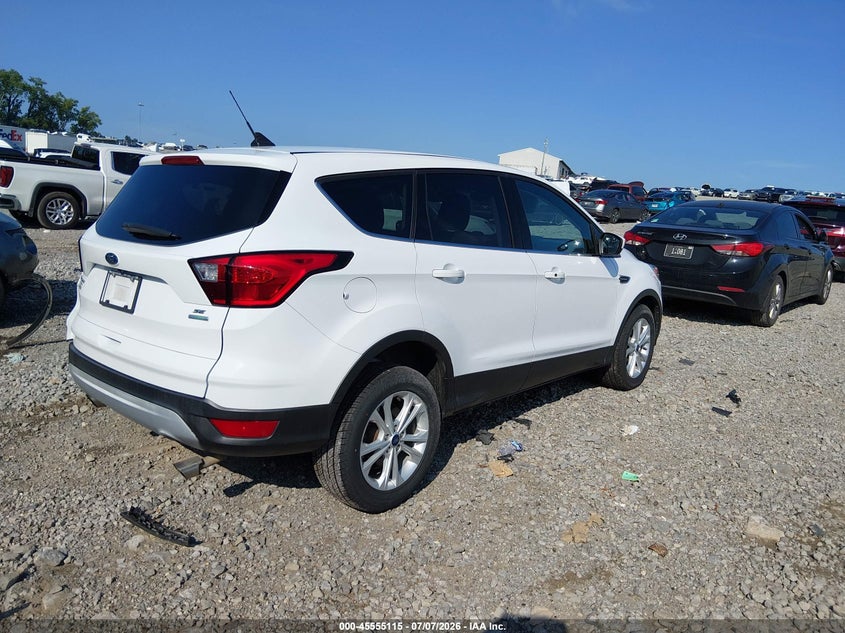 2019 FORD ESCAPE SE — Фото 4