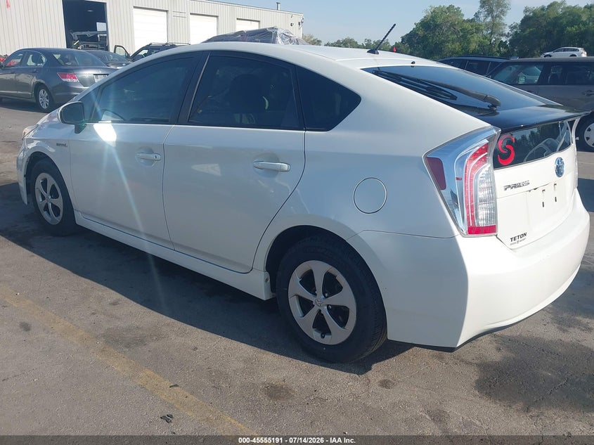 2015 TOYOTA PRIUS auction photo 3