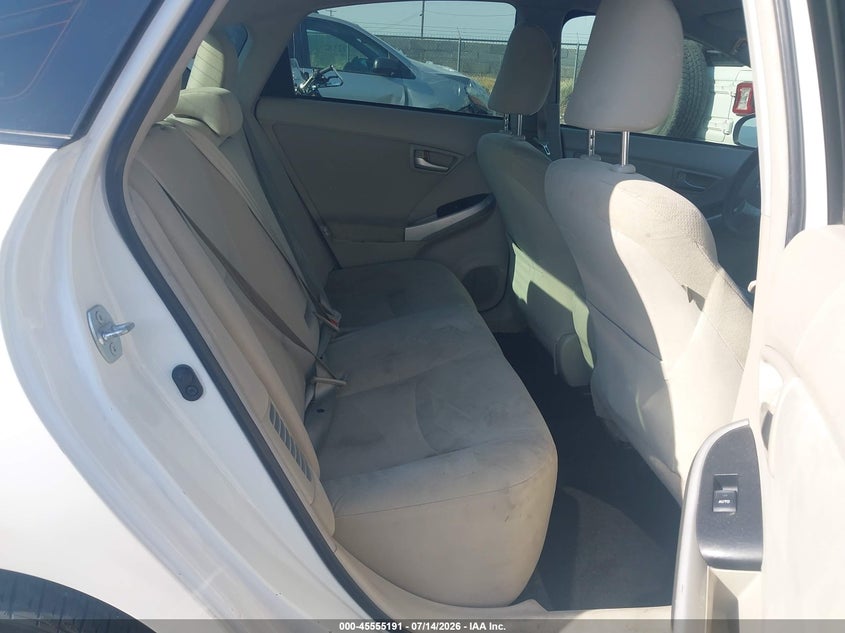 2015 TOYOTA PRIUS auction photo 8