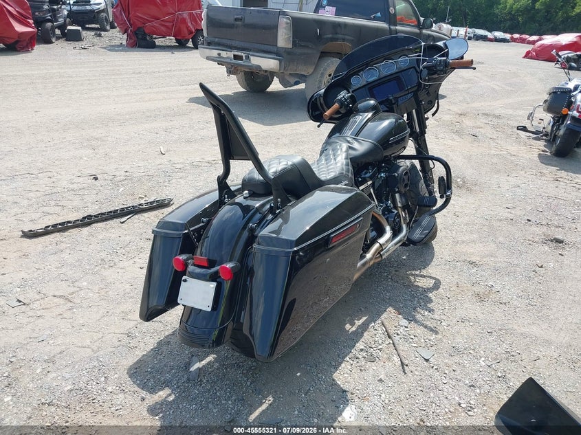 HARLEY-DAVIDSON FLHXS 2020