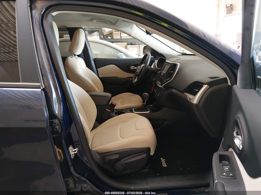 2016 JEEP CHEROKEE auction photo 5