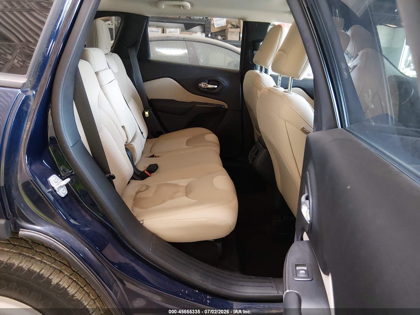 2016 JEEP CHEROKEE auction photo 8