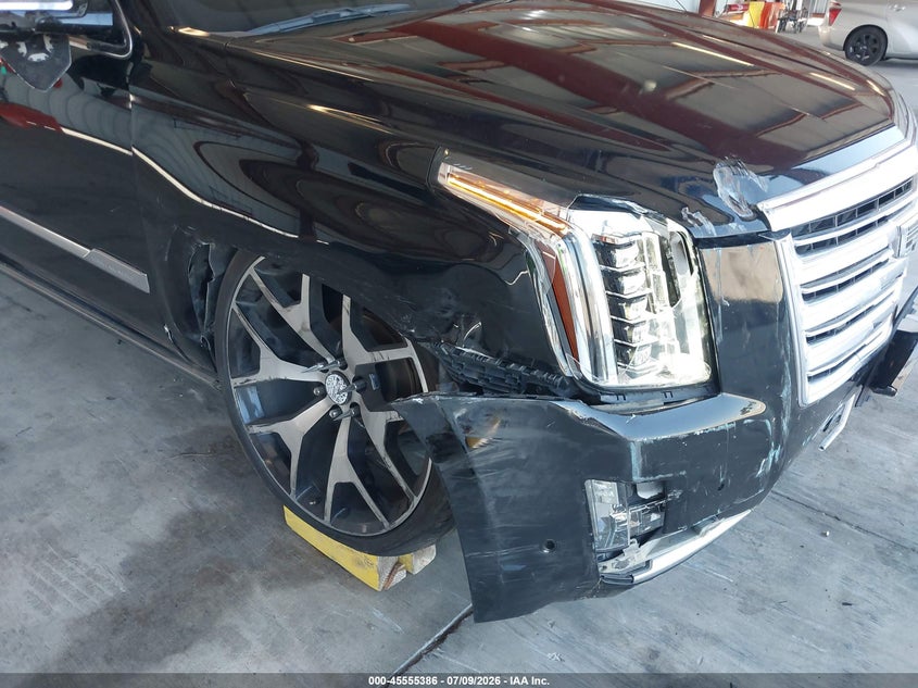 2017 Cadillac Escalade Platinum VIN: 1GYS4DKJ2HR299390 Lot: 45555386