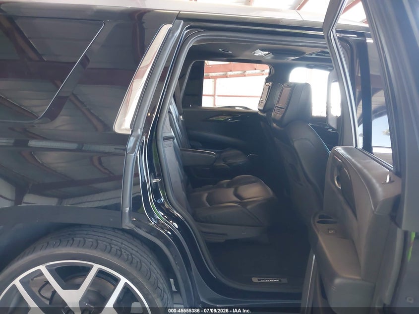 2017 Cadillac Escalade Platinum VIN: 1GYS4DKJ2HR299390 Lot: 45555386