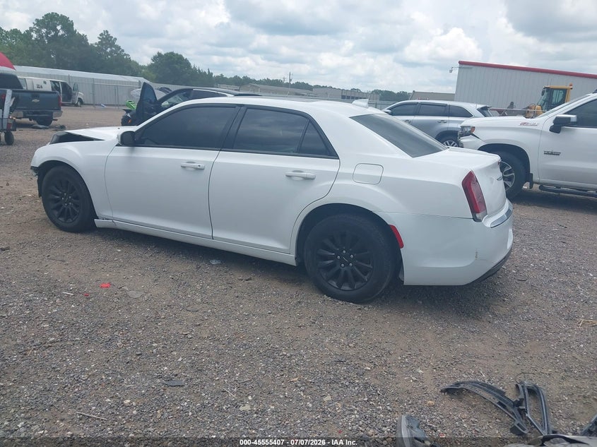 Vin: 2c3ccaag3hh661961, lot: 46053718, chrysler 300 limited 20173