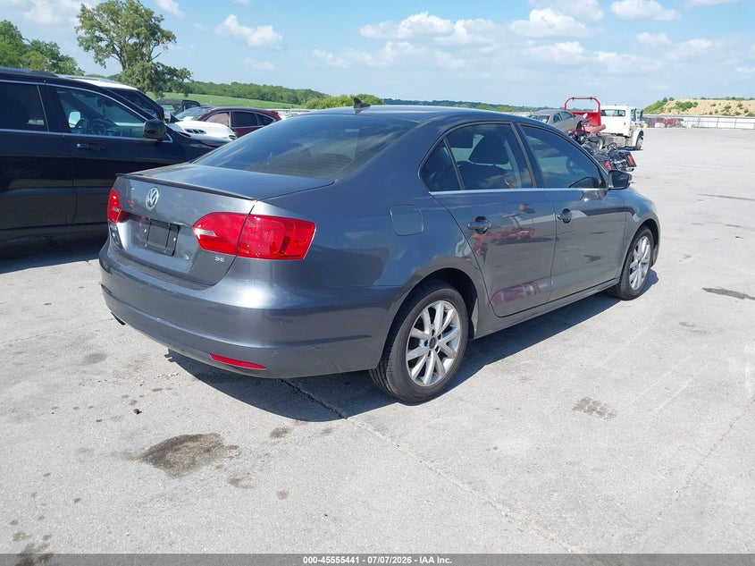 2014 VOLKSWAGEN JETTA auction photo 4