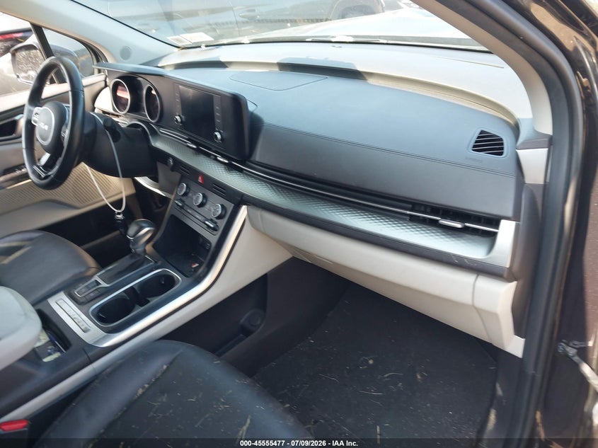 2023 KIA CARNIVAL MPV auction photo 5
